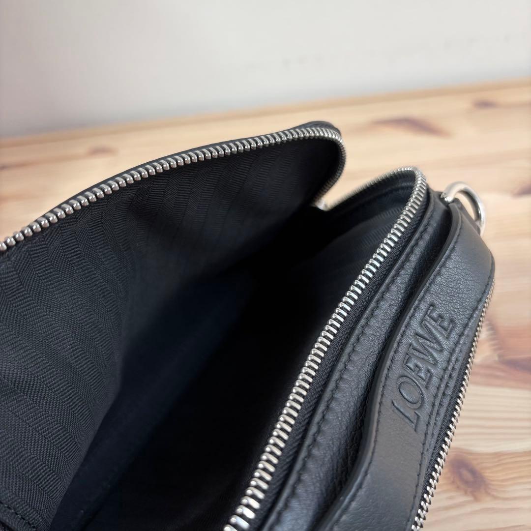 極美　LOEWE　ロエベ　2way クロスボディ　カメラバッグ　ショルダーバッグ