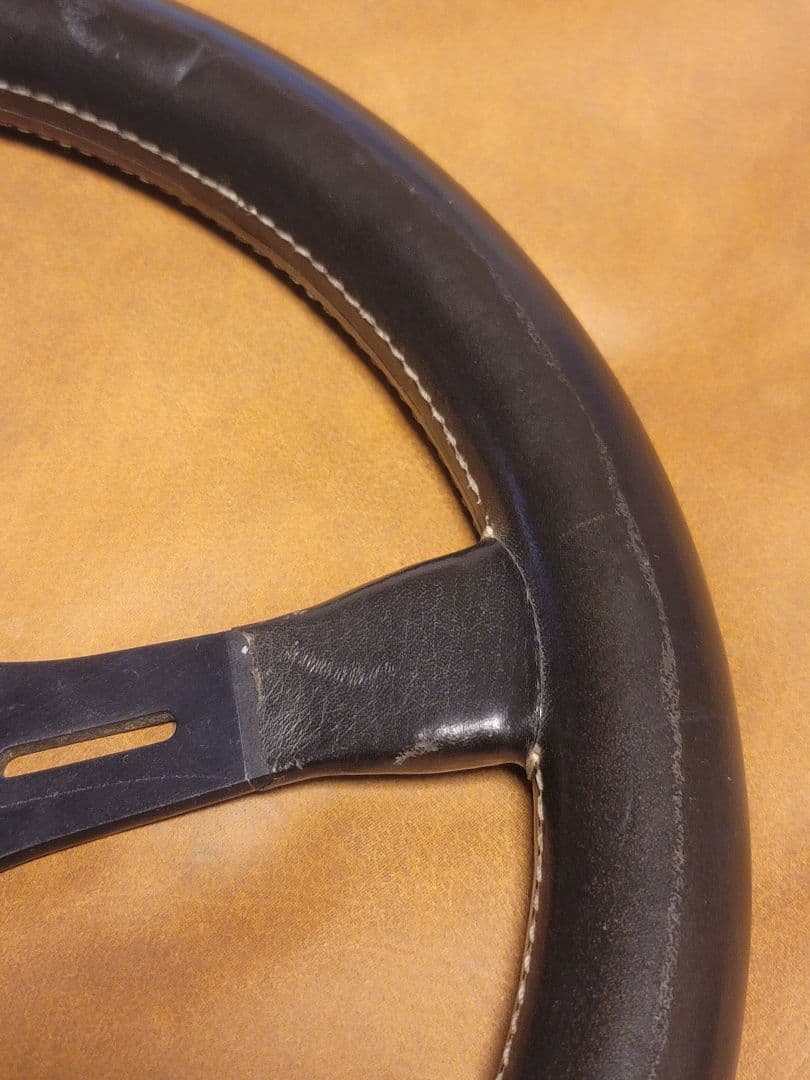 MOMO モモ　ロニーピーターソン　レザーステアリング　当時物　約350mm