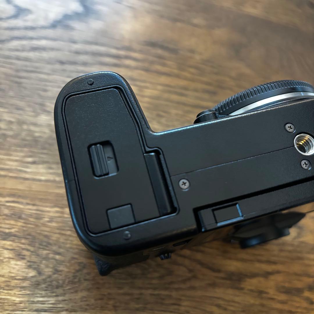 美品★FUJIFILM X-S10 ボディ シャッター数僅か