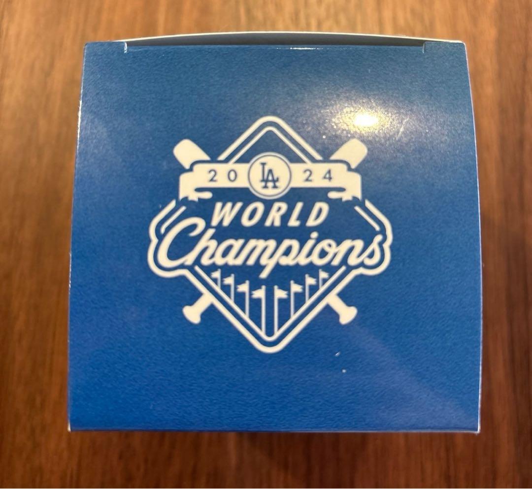 MVPトリオ　大谷翔平　フリーマン　ベッツ　ワールドチャンピオン　リング　冊子付