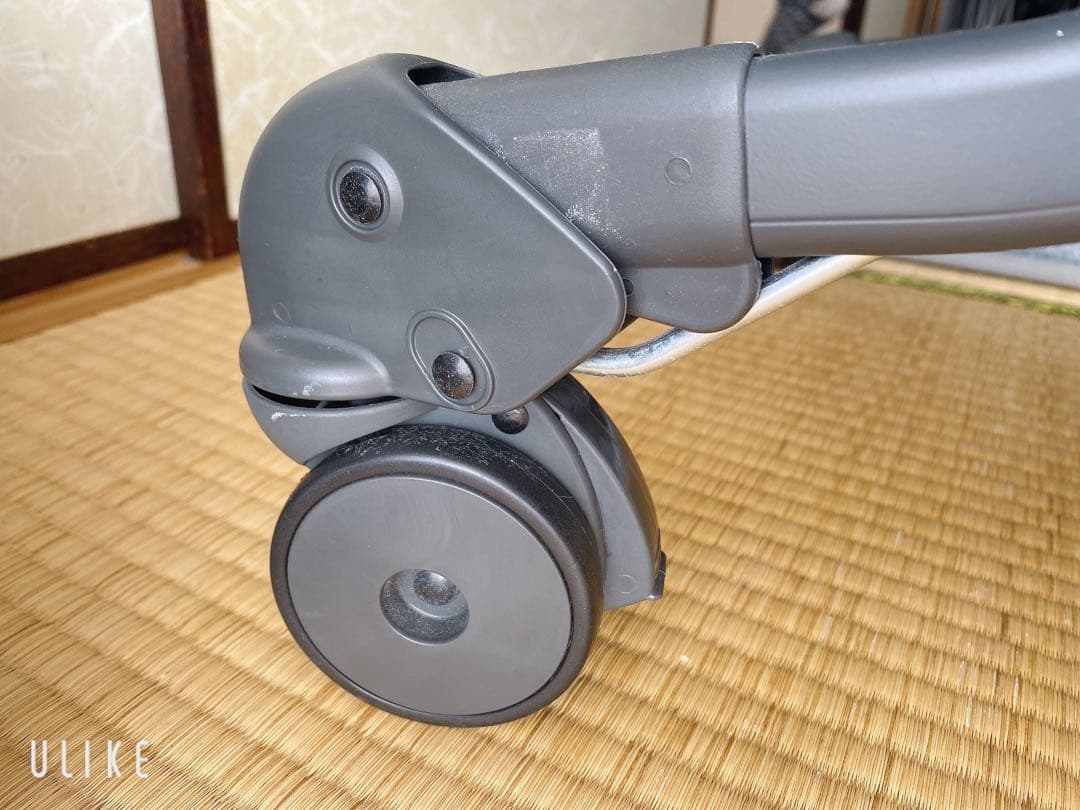 コンビのネムリラ AUTO SWING BEDi Long