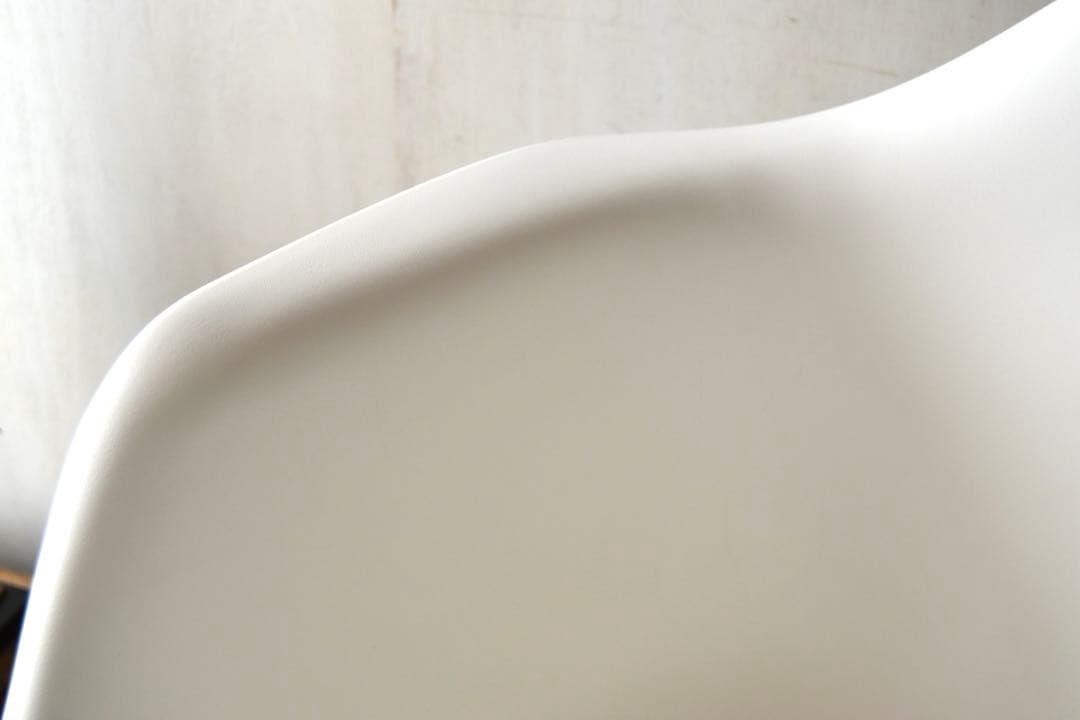 Herman Miller Esmes Arm chair ②