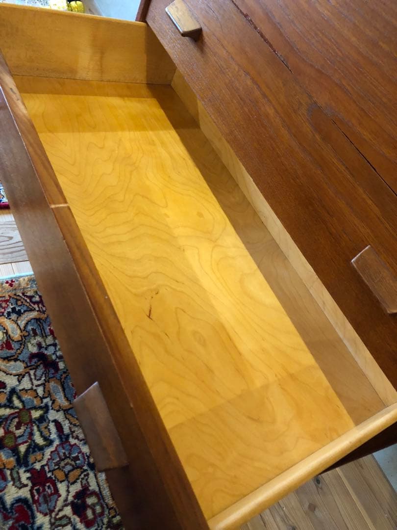 北欧ヴィンテージ家具　デンマーク　ドレッシングチェスト