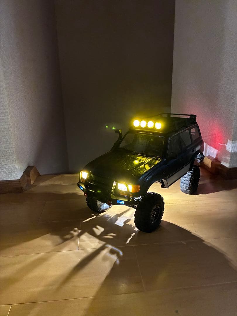 1/10 クローラー　ブラシレス　ラジコン　FMS トラクサス　アキシャル