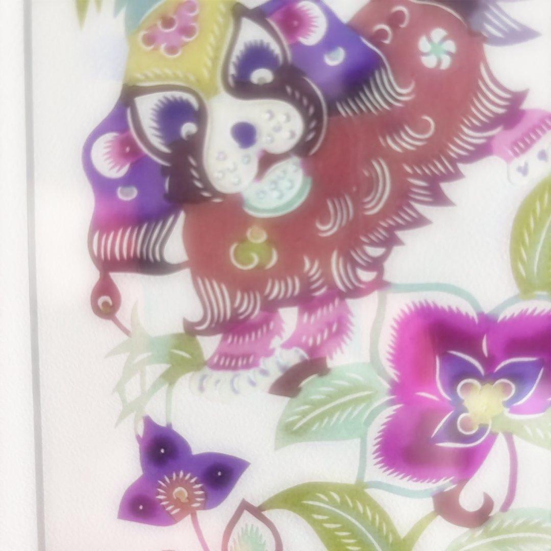 中国の切り紙、12 支　箱付き　 説明は中国語と英語　状態良好