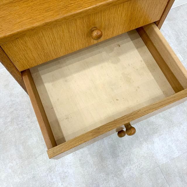 80'sヴィンテージオーク突板スリム食器棚（カップボード）