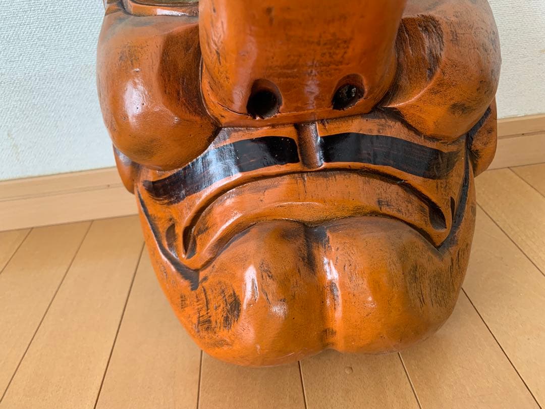 特大サイズの壁掛け　木製　天狗　漆塗 縁起物 天狗