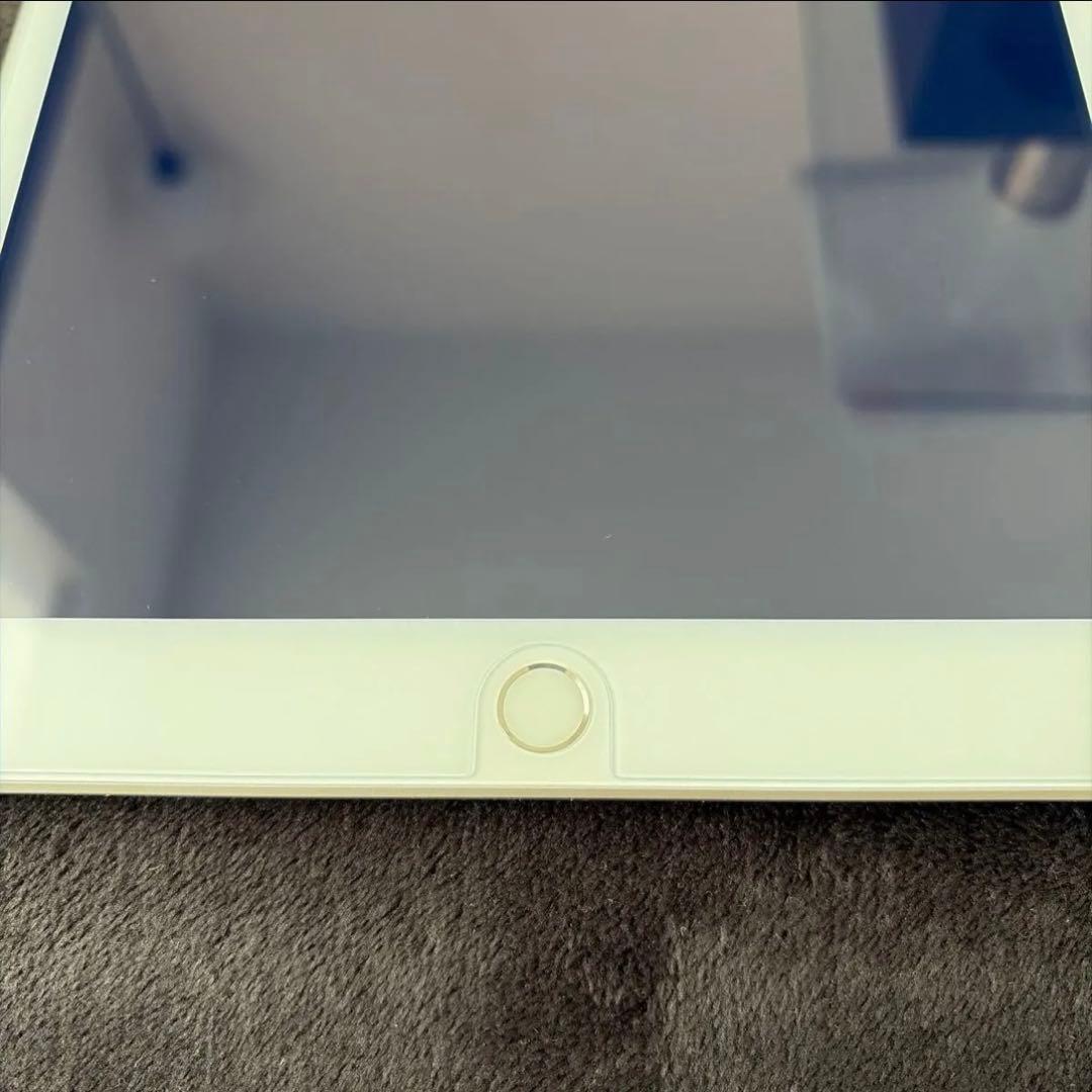 超美品☆Apple☆iPad☆第7世代☆32GB☆OS18.7☆シルバー