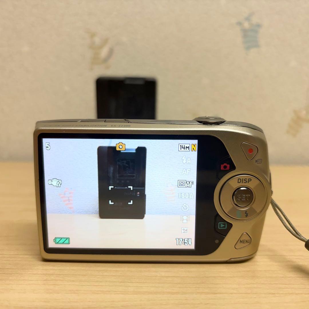 【極美品】CASIO カシオ EX-Z2300 コンデジ デジカメ ゴールド