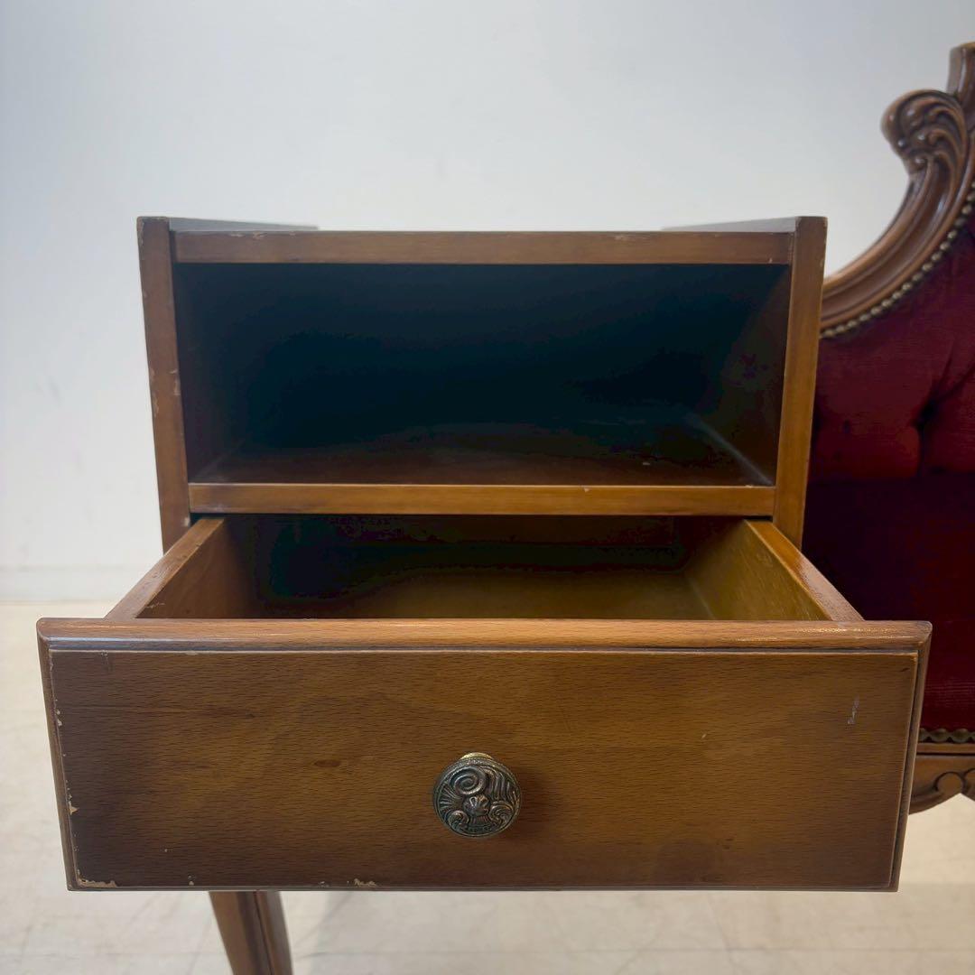 ビクトリアンスタイル ワインレッド　猫足ソファー　アンティーク　引き出し付き