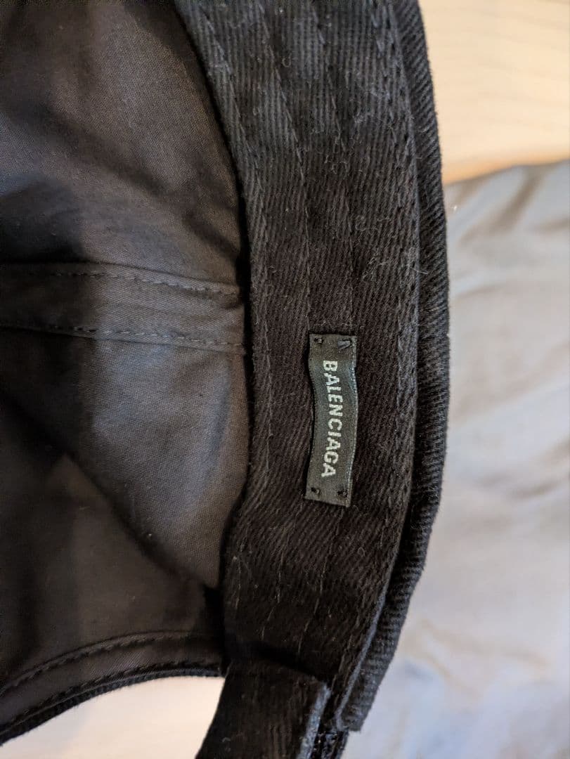 BALENCIAGA バレンシアガ BBロゴ ブラックキャップ 収納袋付き