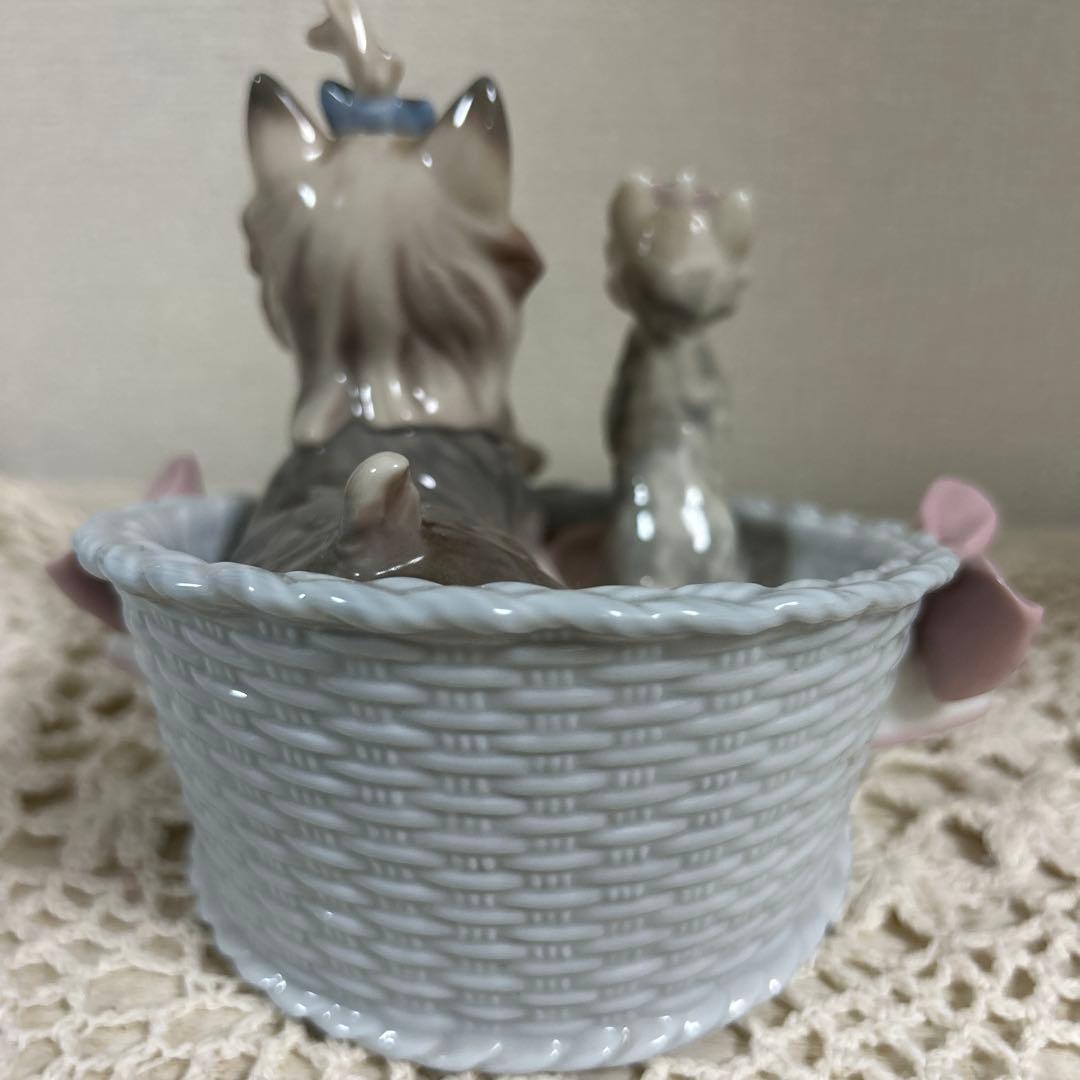 リヤドロ　犬「ここが好き」 #6469 ヨークシャテリア　廃盤