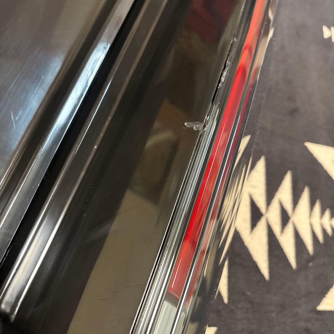 ハイエース 200系　テールランプ LED HELIOS ヘリオス　左右セット