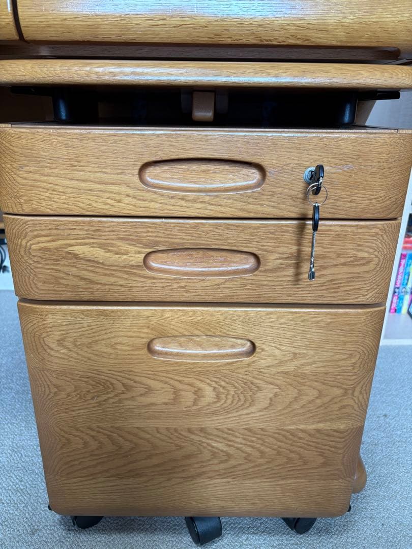 1/3 カリモク家具　学習机本体 (机本体、本棚、ワゴンセットで販売希望)