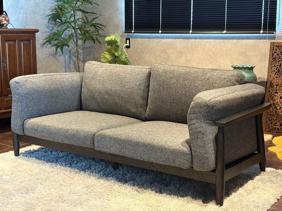 FUJIEI 富士栄　モダン　2Pソファ　アームソファ　リビング　ブラック　HZ