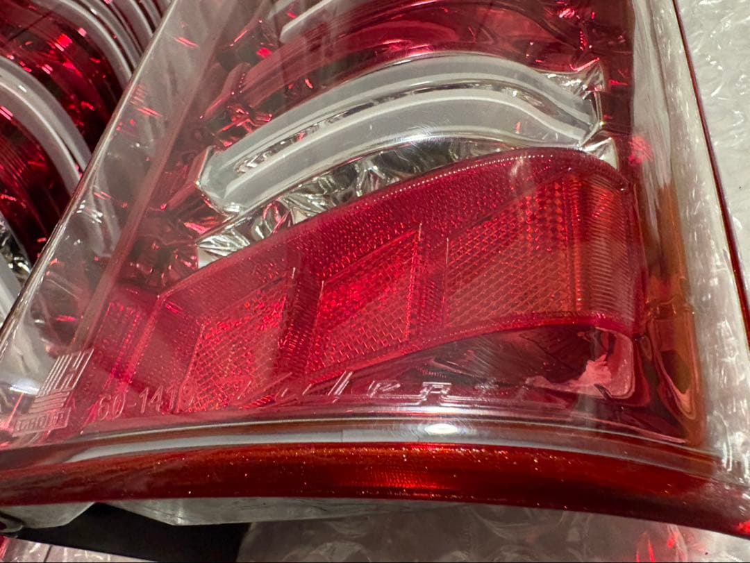 ヴァレンティ ジュエルLEDテールランプ NV350キャラバン　流れる