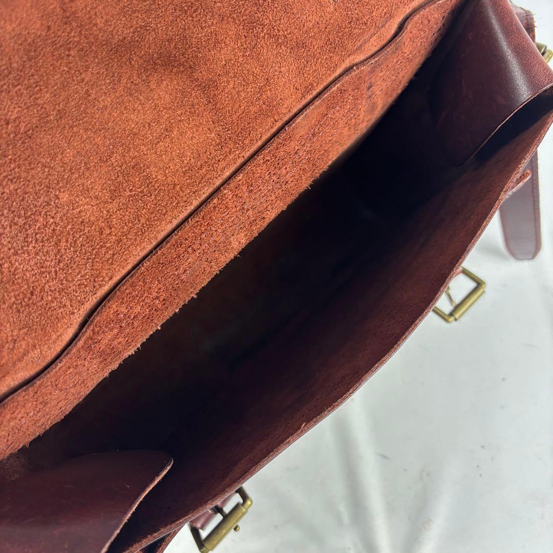 Dr. Martens 11インチ レザー サッチェル ショルダーバッグ 肩掛け