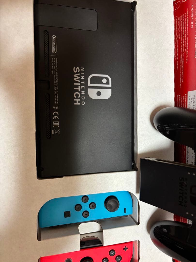 Switch本体　Joy-Con