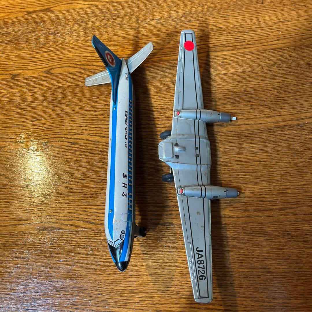 貴重　レア　全日空YS11 モヒカン　ブリキの飛行機