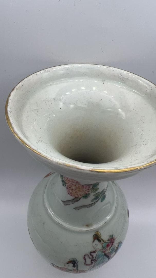 清嘉慶時代 【大清嘉慶年製】在銘 粉彩人物物語文盤口瓶 景徳鎮　花瓶 (Y-5)