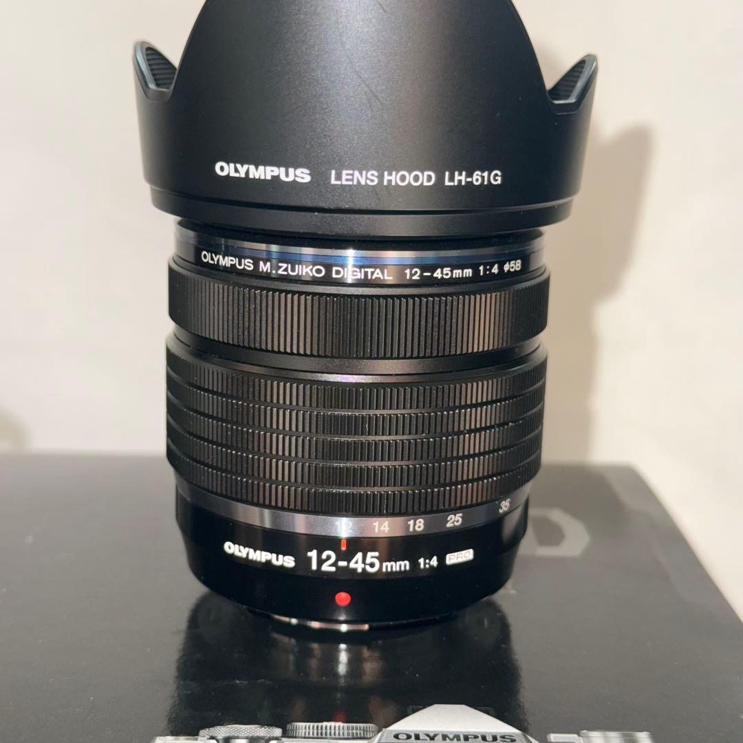 オリンパスOM-D E-M5 Mark III + 12-45mm F4 PRO