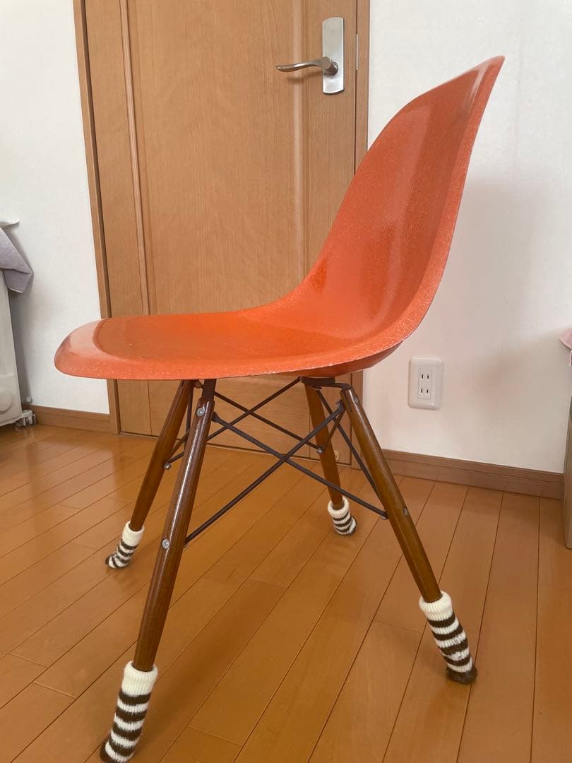 イームズ　イス　オレンジ　脚無し