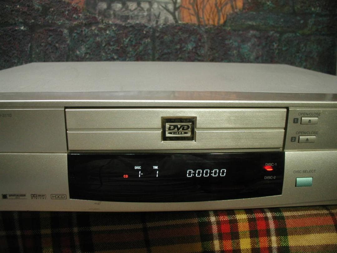 ★東芝SD-3110. DVD/CD プレーヤー 。動作は良好