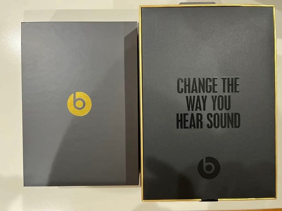 Beats Studio3 Wireless ブラック ヘッドフォン　ゴールド