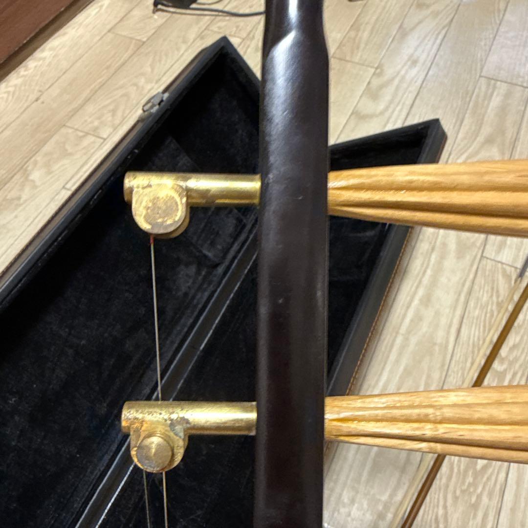 二胡 敦煌牌 上海民族楽器 弦、松脂、ハードケース付