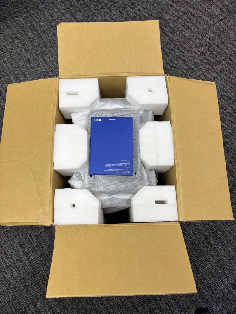 KEF Q1 スピーカー