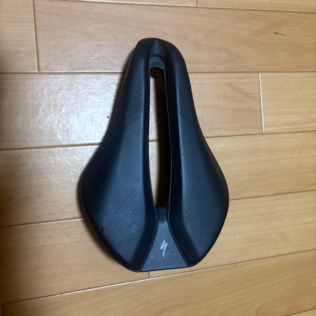 specializedシテロ サドル