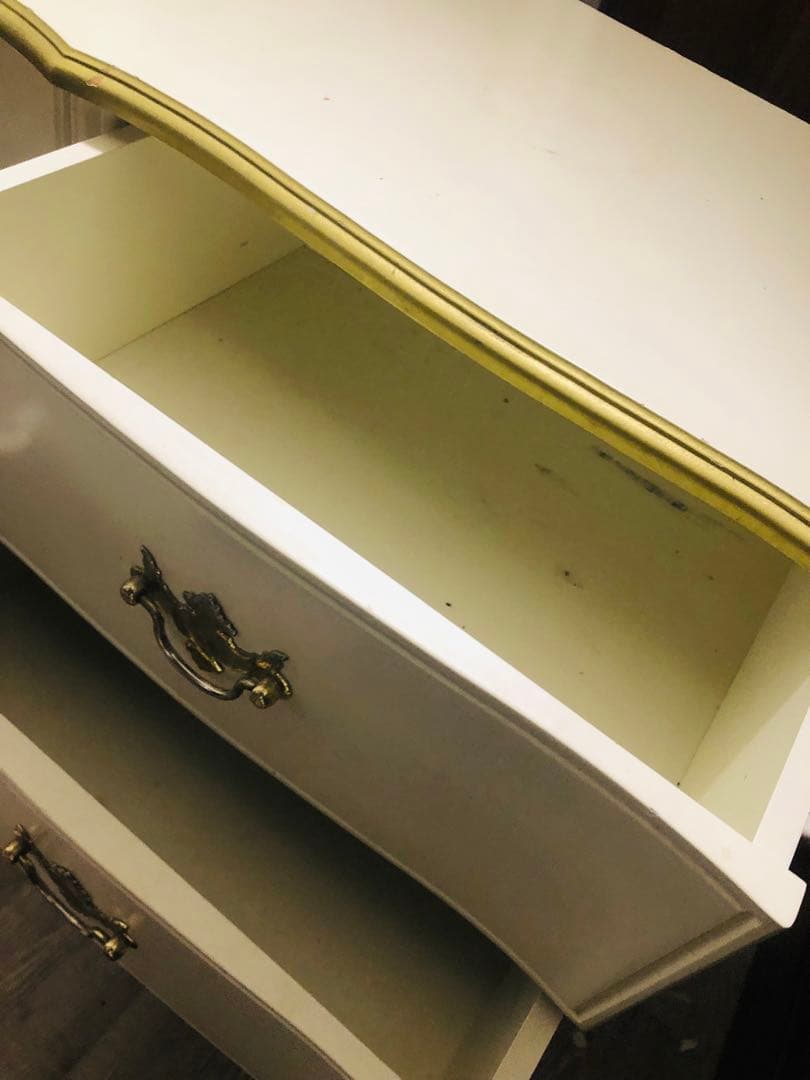 アンティーク　猫足　姫系　クリーム色の木製キャビネット 6引き出し