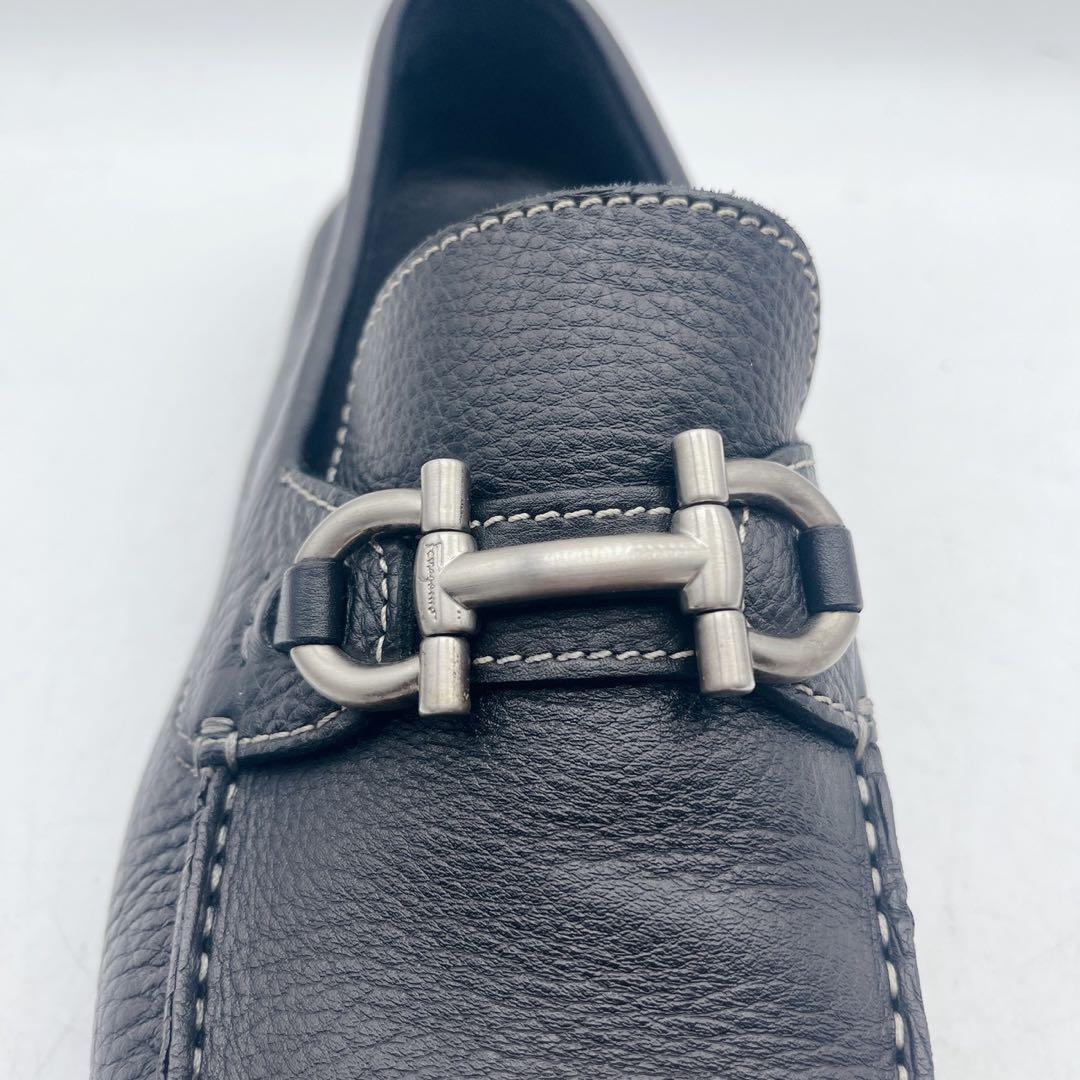 サルヴァトーレフェラガモ ガンチーニ ビット ドライビングローファー シボ革 黒