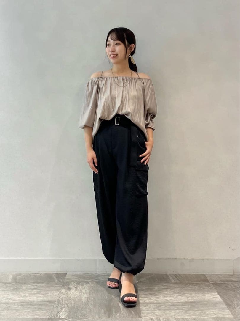 ストラ新品紙タグ付き⭐️洗える❗️泉里香着サテンカーゴパンツ2wayパンツ