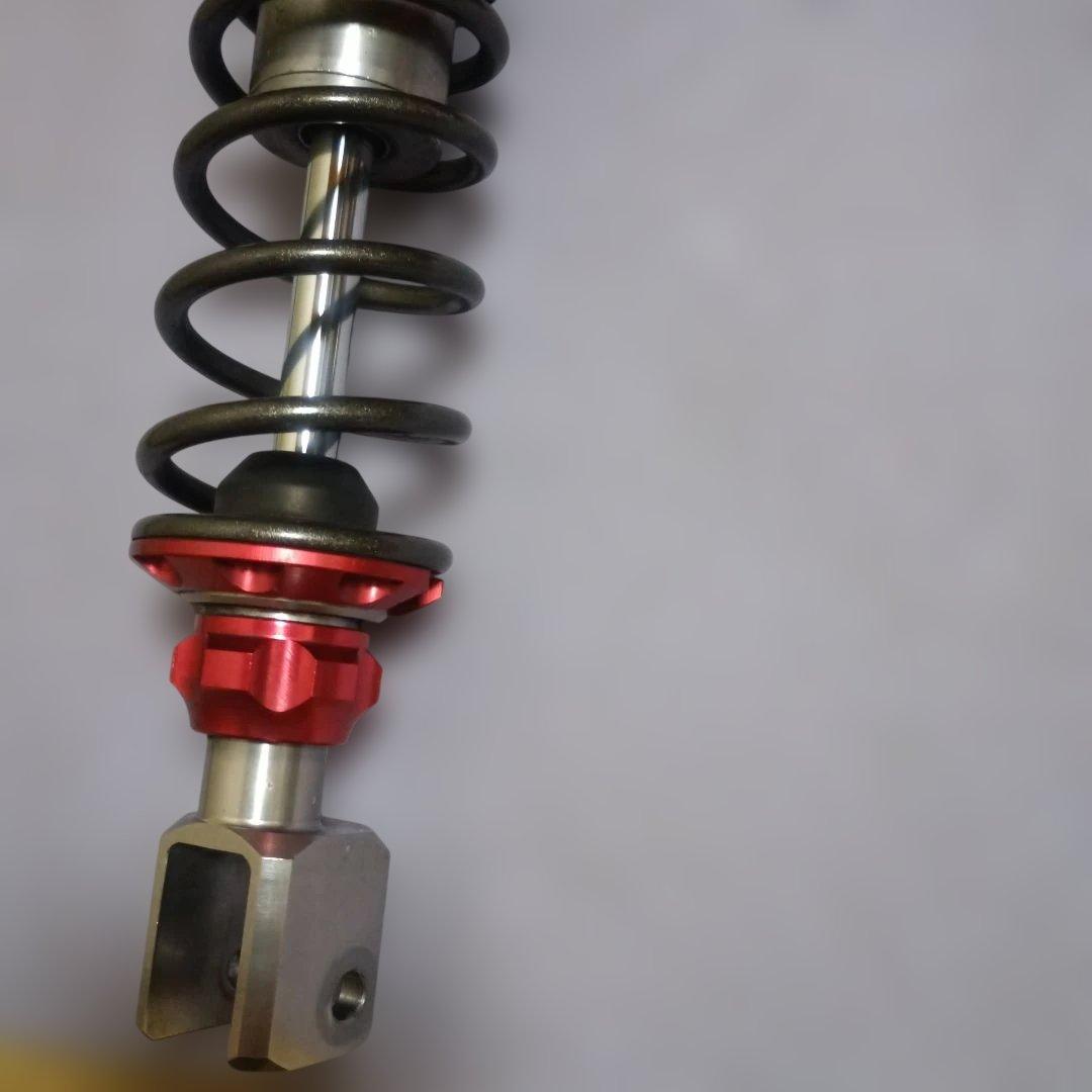 シグナスx　リアRPM ショックアブソーバー 赤/黒