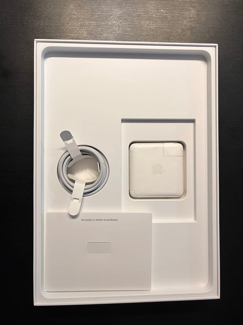 【美品】MacBook pro 2019 256GB 充電ケーブル、箱付き