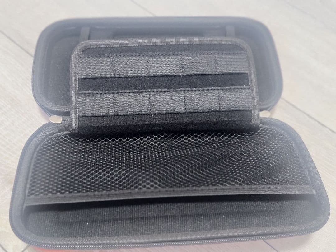 Nintendo Switch 本体 本体カバーとケースとソフト付