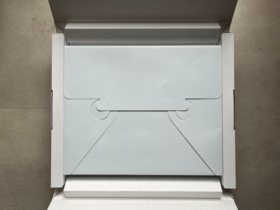 Designed by Apple in california 書籍（小）