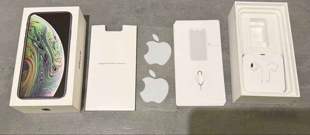 iPhone XS 256GB　Ｓｐａｃｅ　Ｇｒａｙ　中古　SIMフリー済