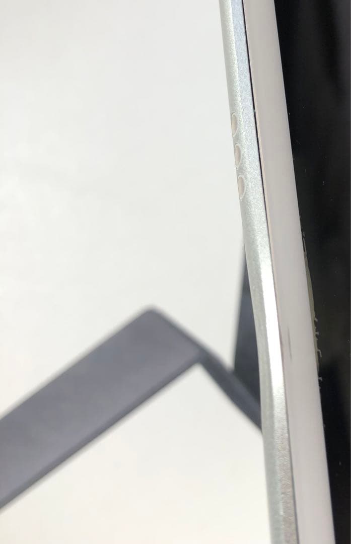 【特別価格！】iPad Air3 256GB SIMフリー【すぐ発送】