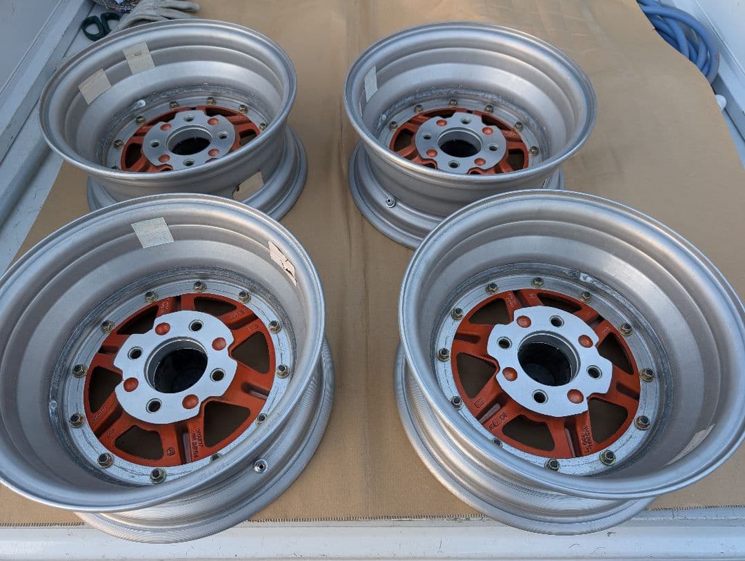 14インチ　　6J 114.3 オフセット＋15 スターシャラク