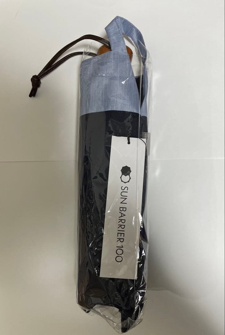 サンバリア 折りたたみ日傘 ３段折 / コンビ ネイビー 美品 サンバリア100