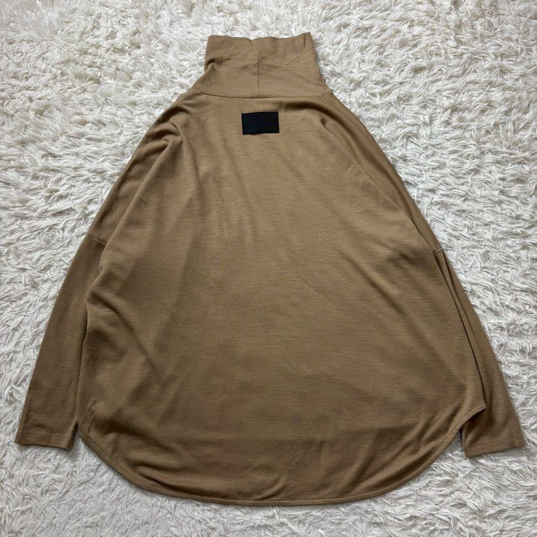 【美品】COGTHEBIGSMOKE ルーズハイネックトップ　茶色　22AW
