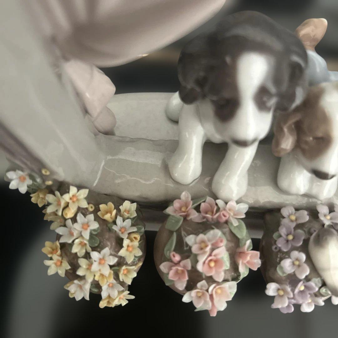 専用ガラスケース付　リヤドロ　可愛い眺め　犬