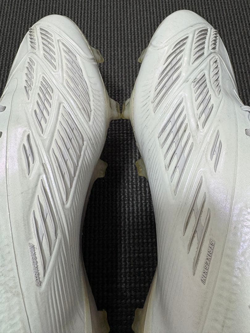 アディダスプレデターエリートFT FG 26cm