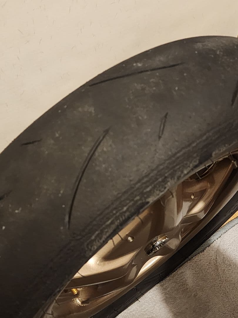 シグナス3型 台湾 SE44J 前後ホイール タイヤCST 25年製 バリ溝付き