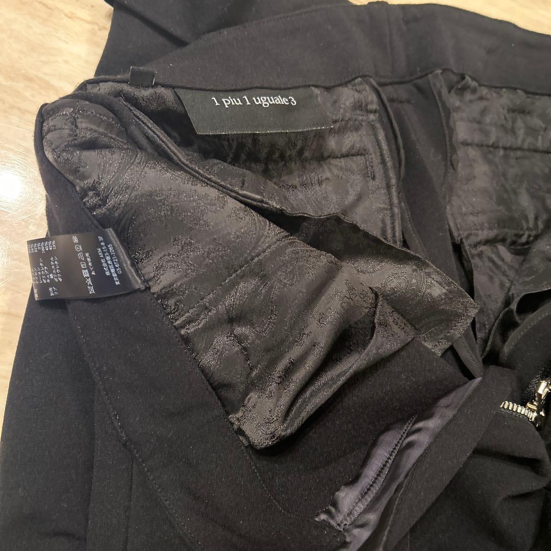 【1piu1uguale3】セットアップスーツ※2回着用、クリーニング済み