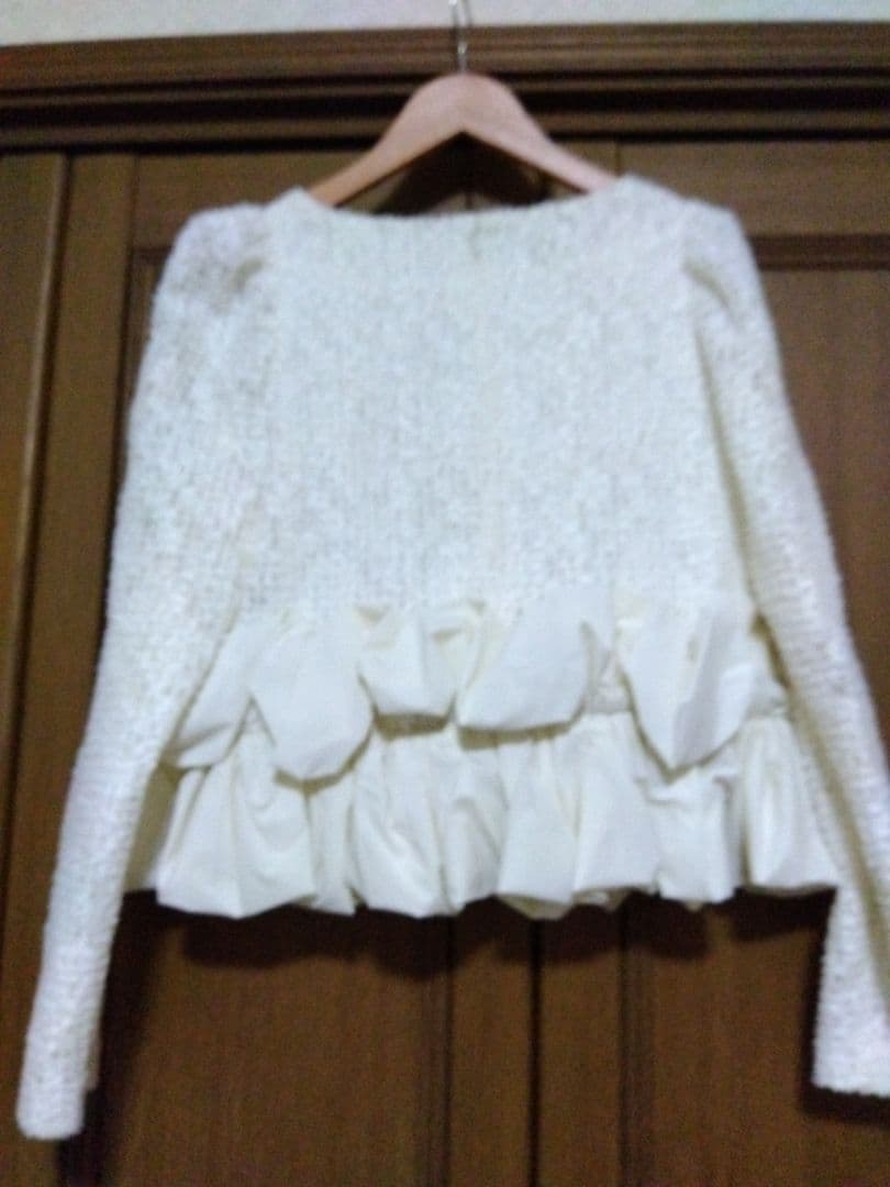 新品 CADUNE　裾バルーンブラウス