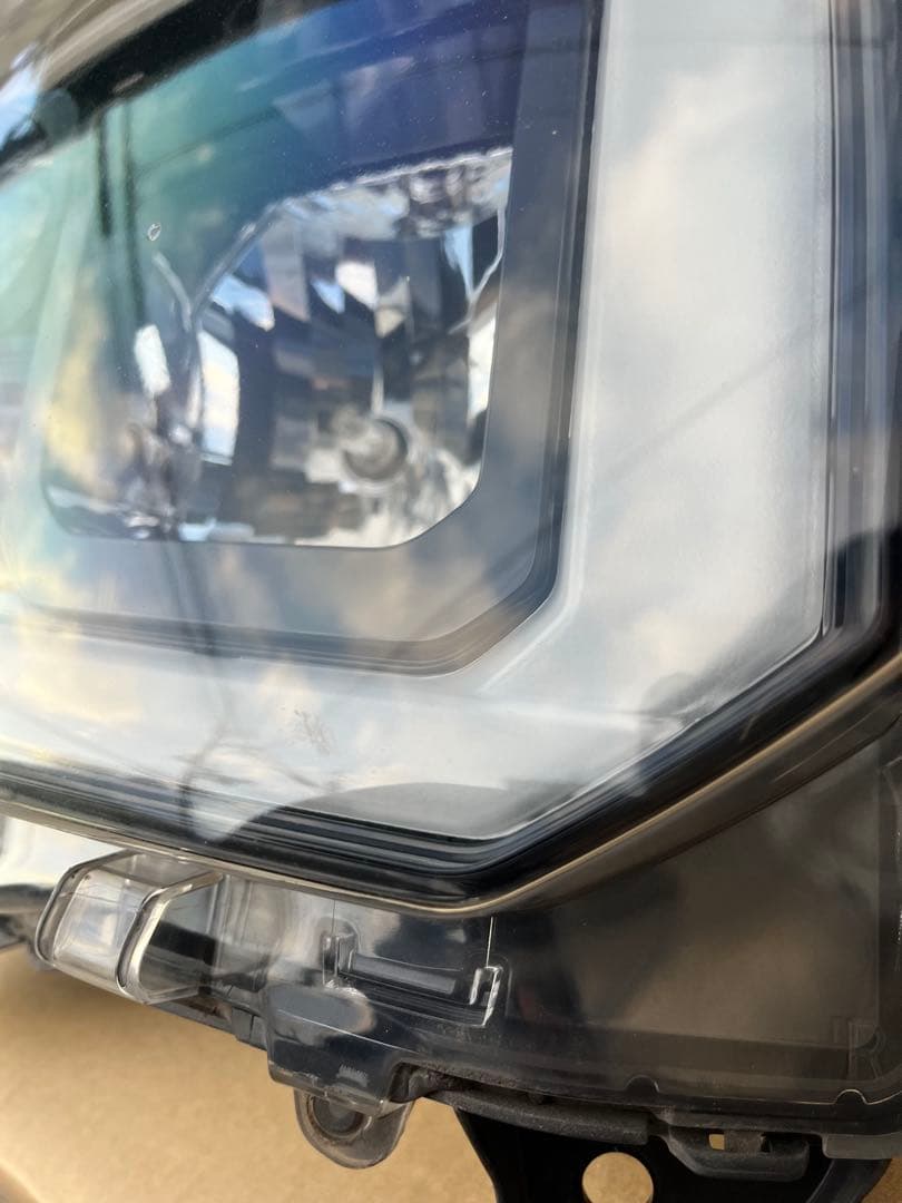 ダイハツウェイクLEDヘッドライト※ジャンク