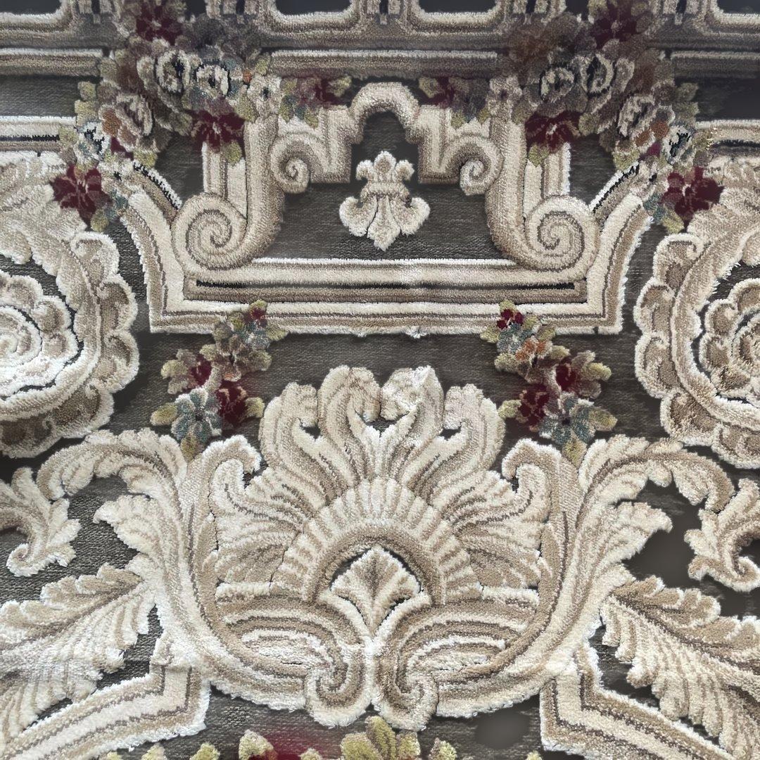 ペルシャ風ベルギー絨毯ジェノバ新品未使用